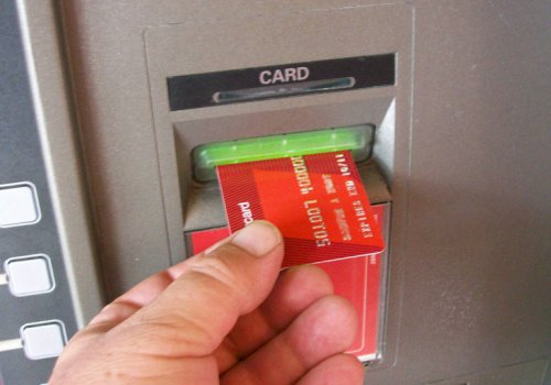 Kostenlos mit Kredit- & Debit-Karten Geld abheben